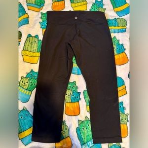 Lululemon black crop leggings